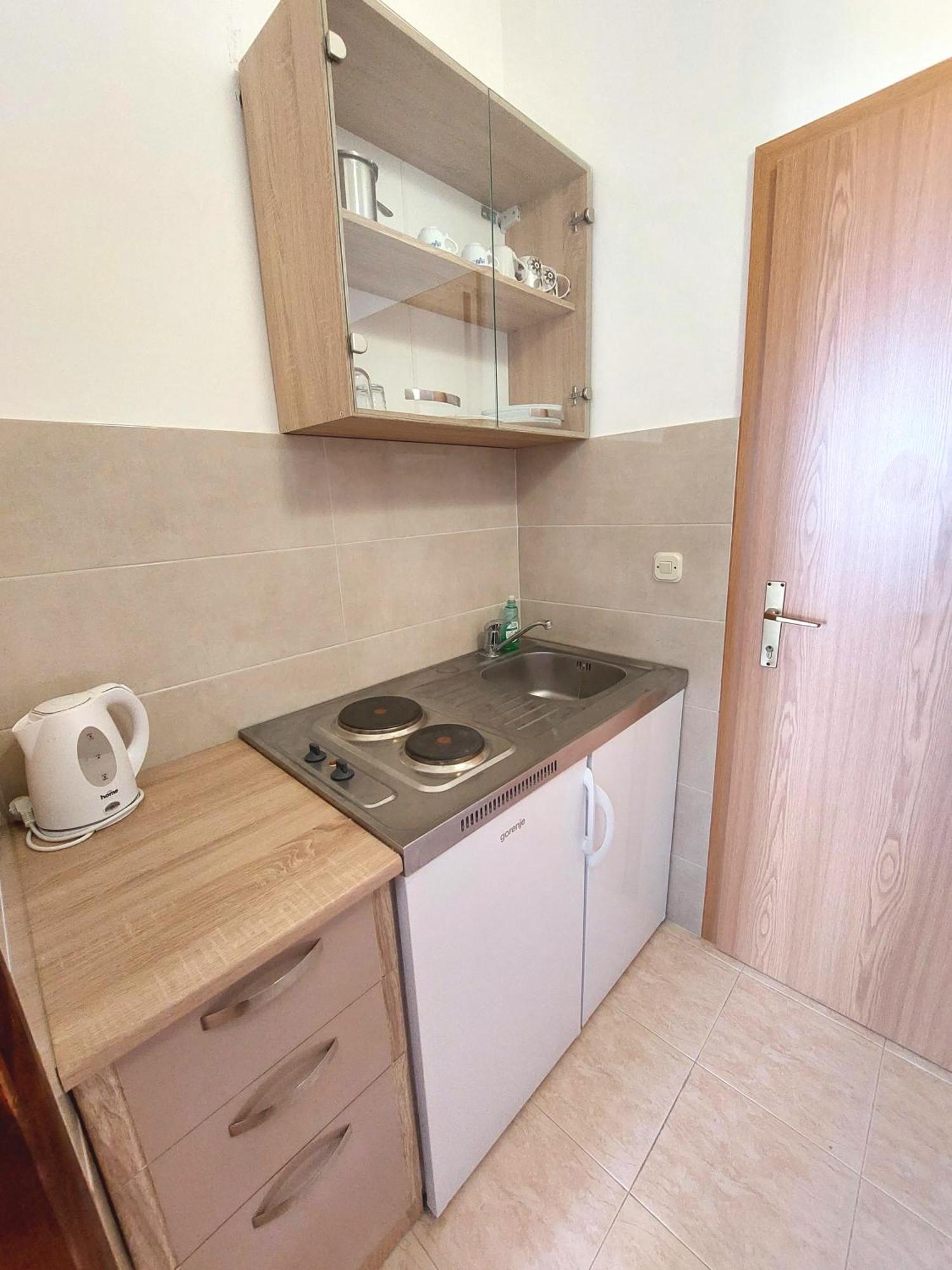 Apartmani Korljan Gradac  Bagian luar foto